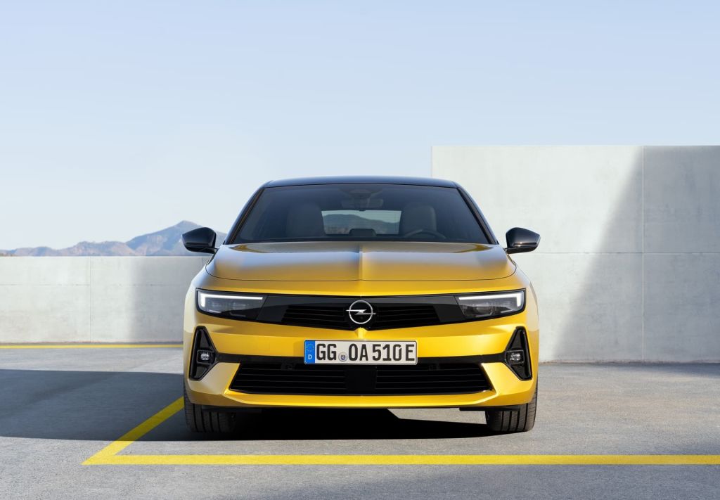 opel-astra-amarillo-delantera-2022-0921-023-1024x711.jpg
