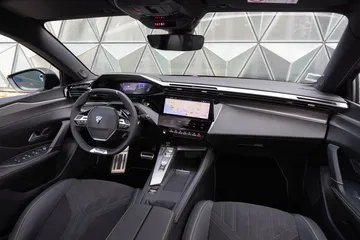 Peugeot 308 2022 0921 021