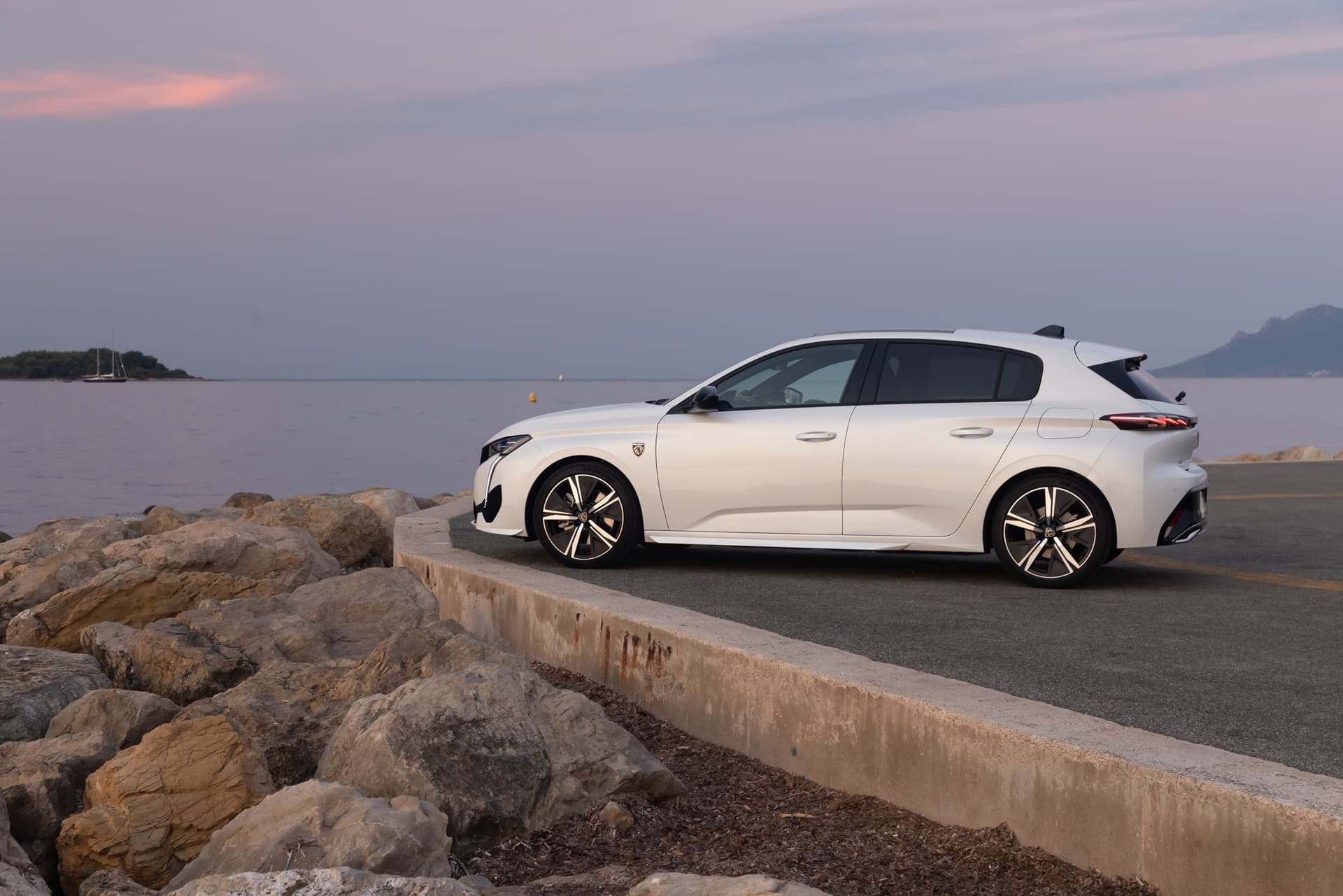 Peugeot 308 2022 0921 093