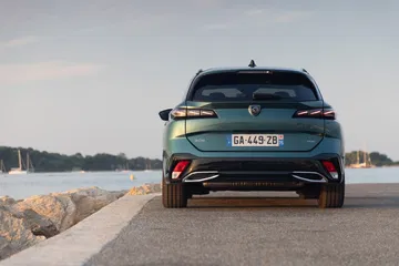 Peugeot 308 2022 0921 120
