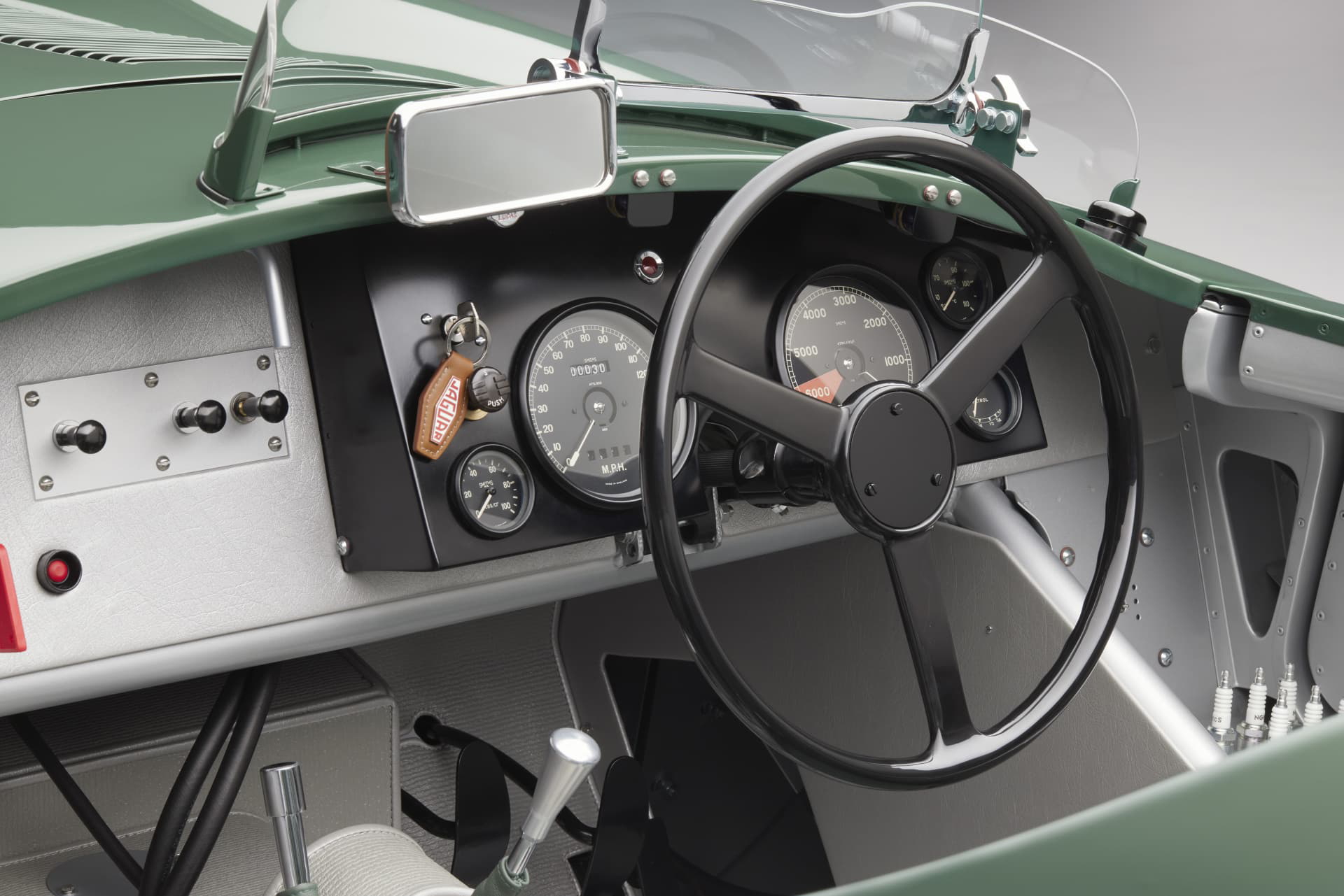 320 Jlr C Type Details
