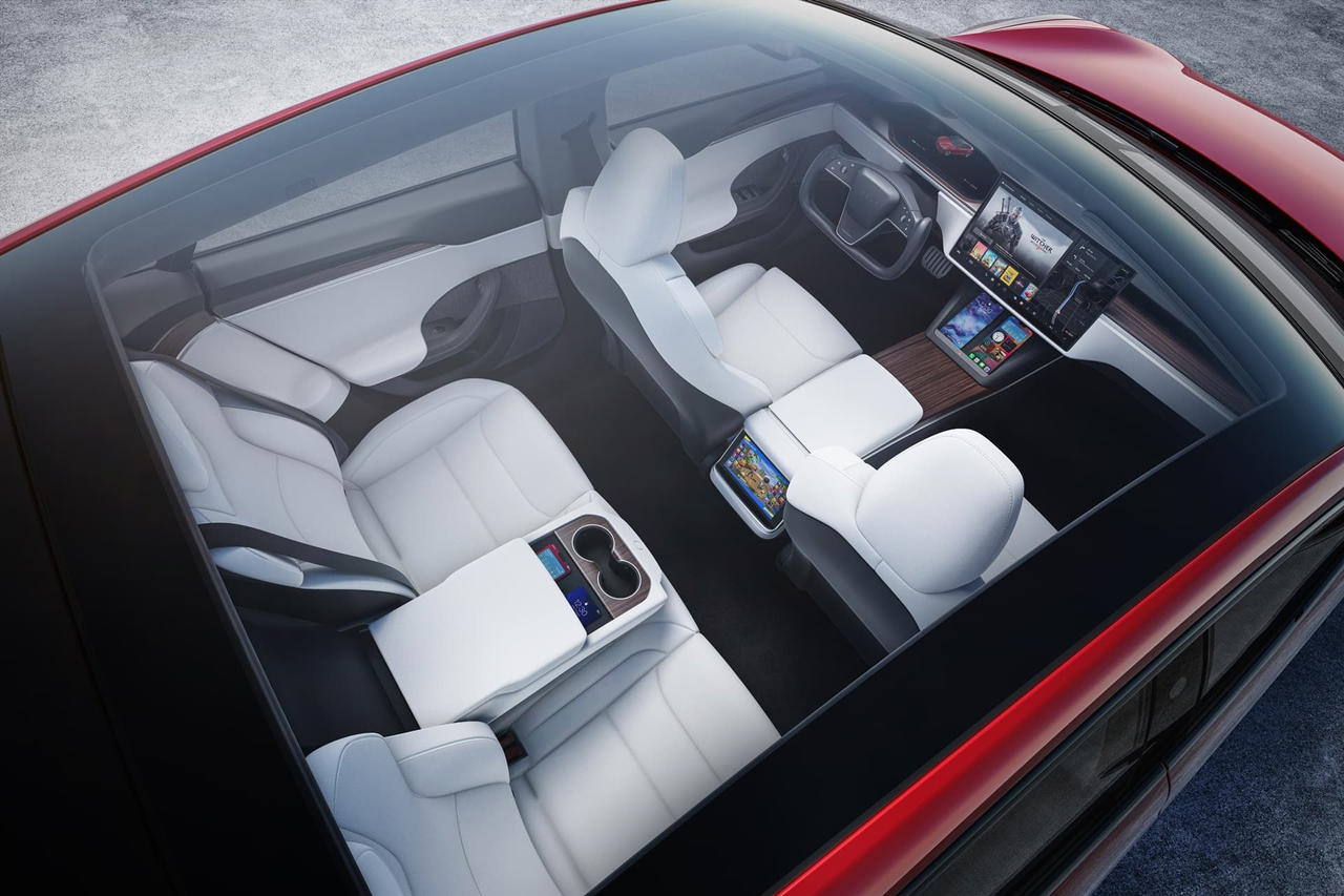 Tesla Model S Plaid 2021 0921 016 Tesla Model S Plaid 2021 0921 016