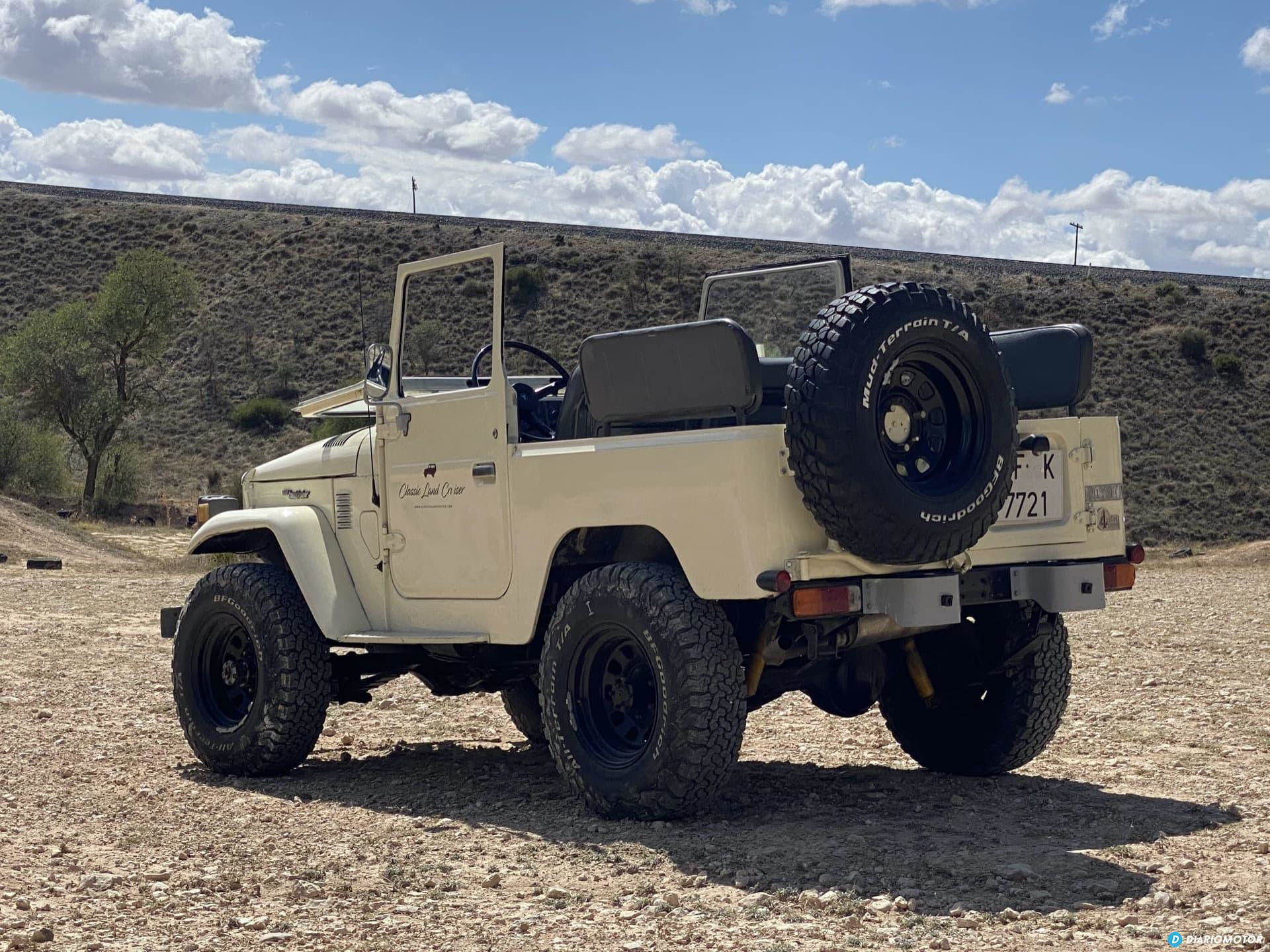 Toyota Land Cruiser Bj40 Trasera 3 4