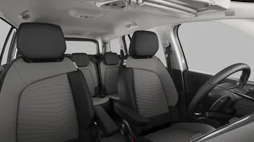 Vista de los asientos delanteros y traseros del Citroën Grand C4 SpaceTourer.