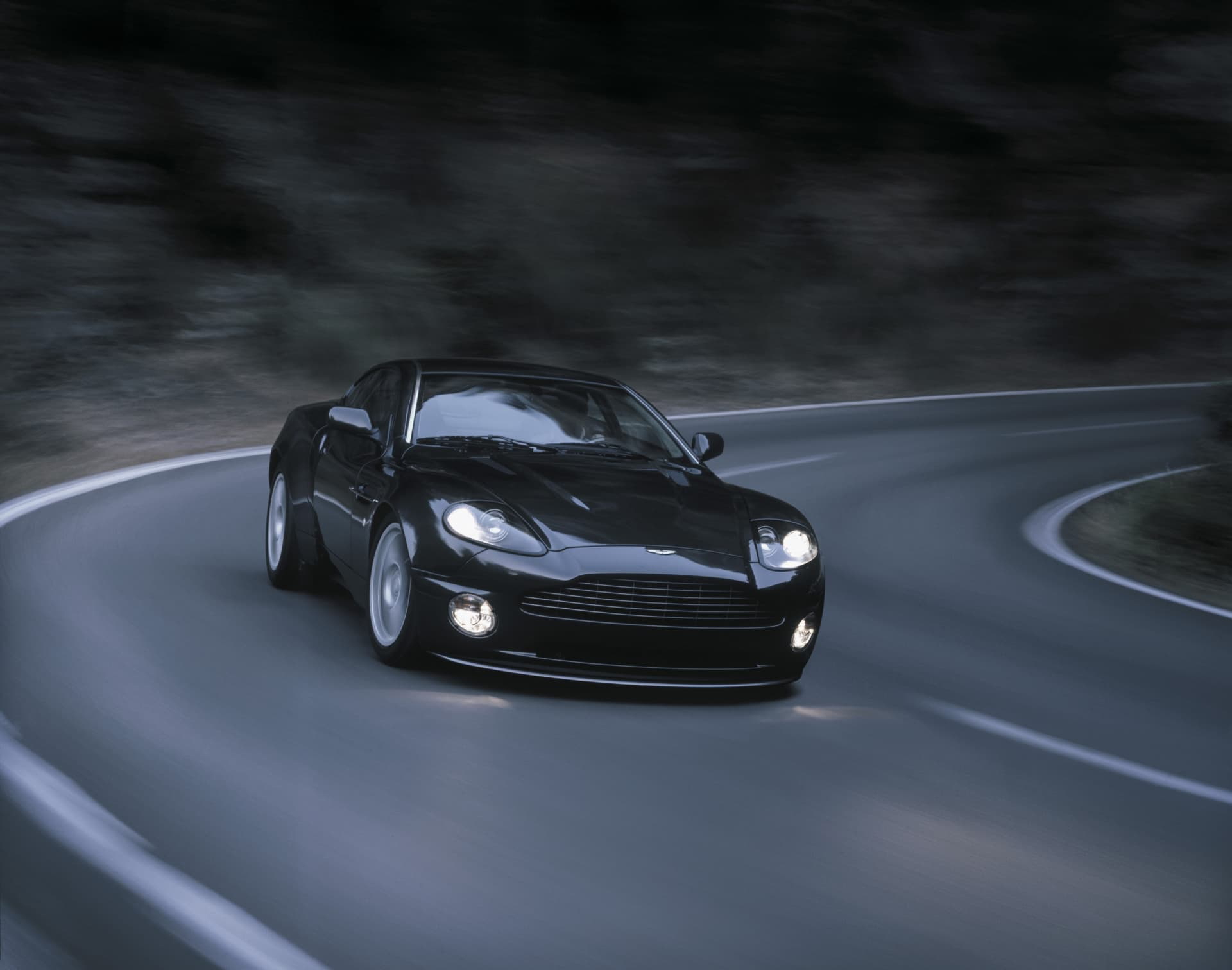 Aston Martin Vanquish 20 Aniversario 18 S