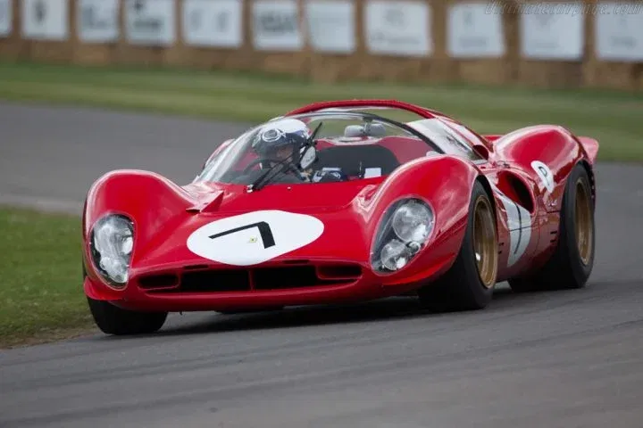 Ferrari 330 P4 Goodwood 1021 01