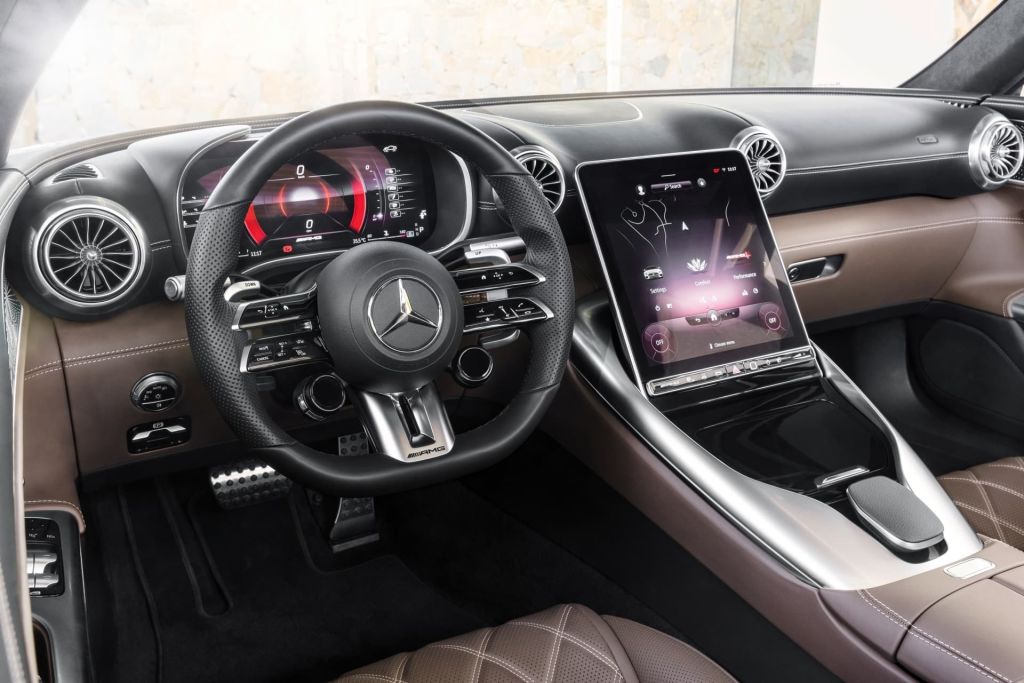 mercedes-amg-sl-2022-1021-43-617ac9d846c1c-1024x683.jpg