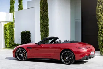 Mercedes Amg Sl 63 4matic+ Outdoor 2021 Mercedes Amg Sl 63 4matic+ Outdoor 2021