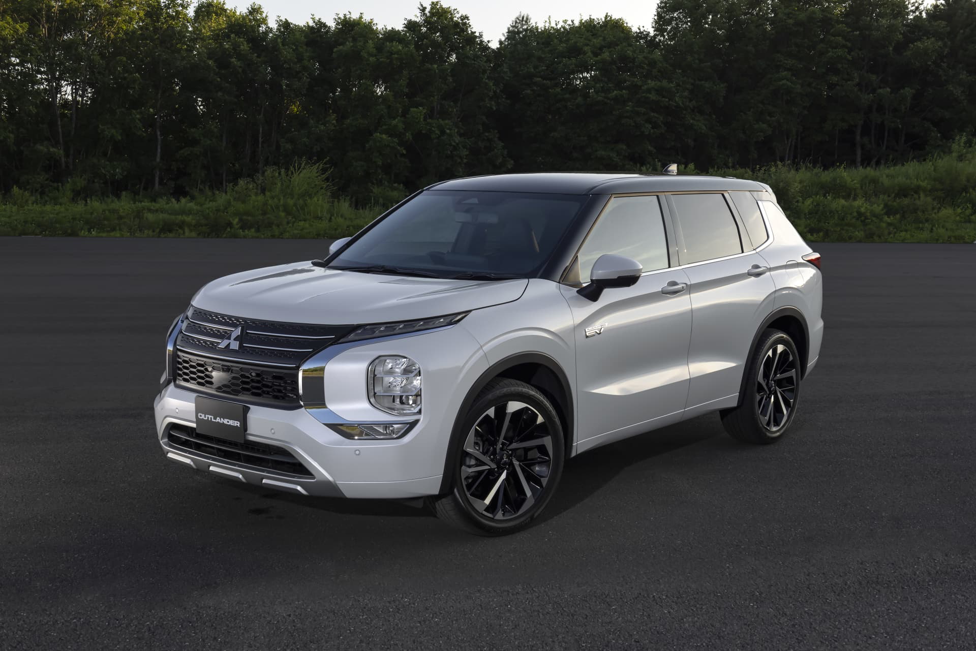 Mitsubishi Outlander Phev 2022 Fotos 08 Exterior