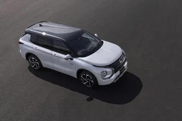 Mitsubishi Outlander Phev 2022 Fotos 10 Exterior