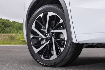 Mitsubishi Outlander Phev 2022 Fotos 14 Exterior Llanta
