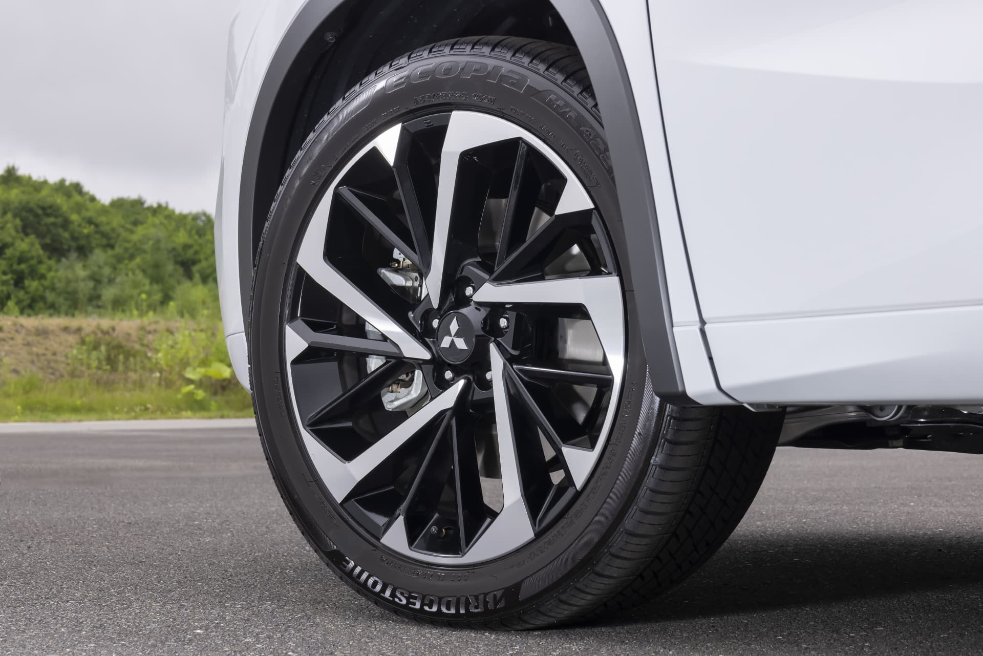 Mitsubishi Outlander Phev 2022 Fotos 14 Exterior Llanta
