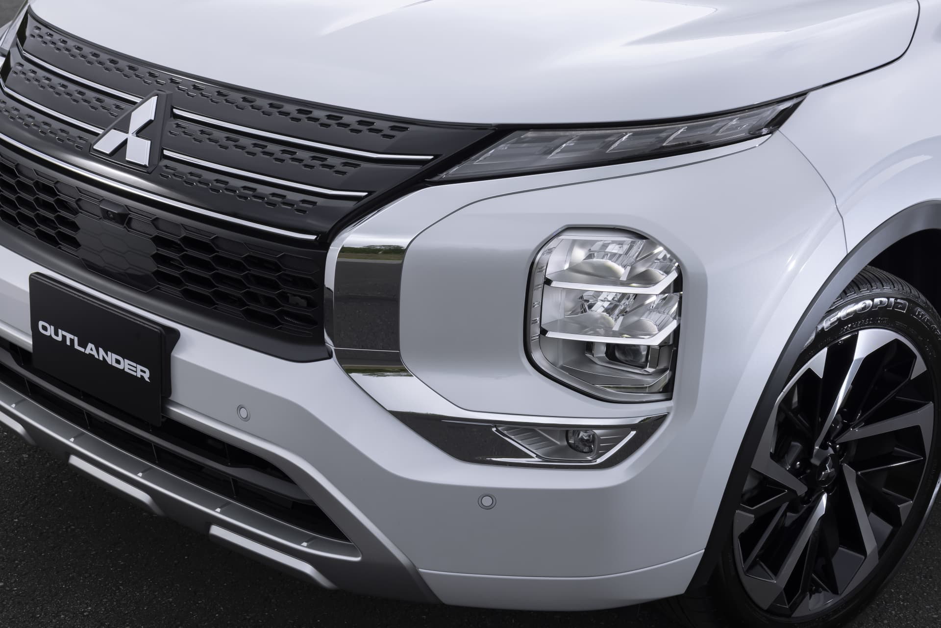 Mitsubishi Outlander Phev 2022 Fotos 15 Exterior Opticad Delanteras