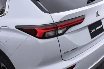 Mitsubishi Outlander Phev 2022 Fotos 16 Exterior Opticas Traseras