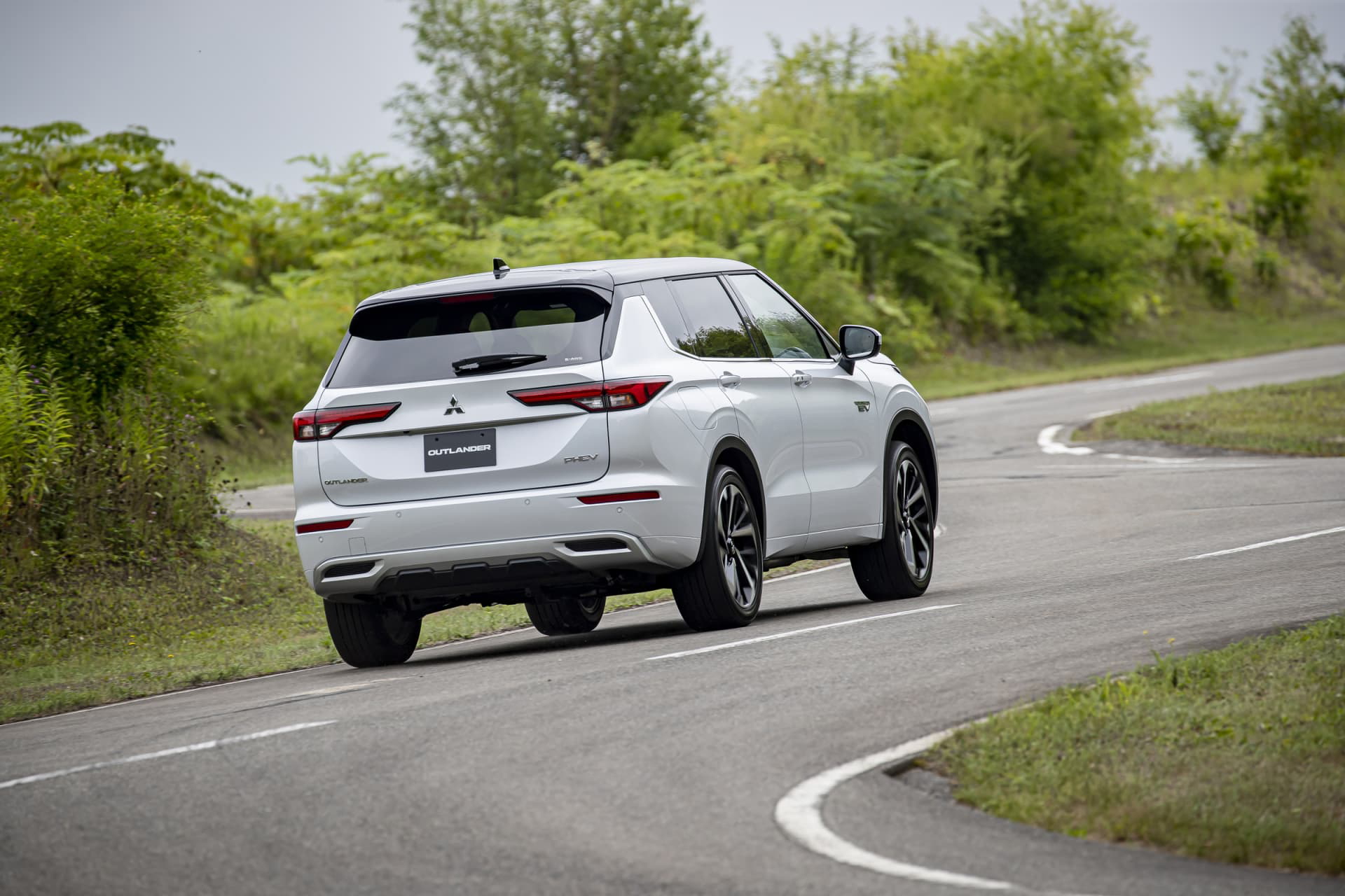 Mitsubishi Outlander Phev 2022 Fotos 34 Exterior