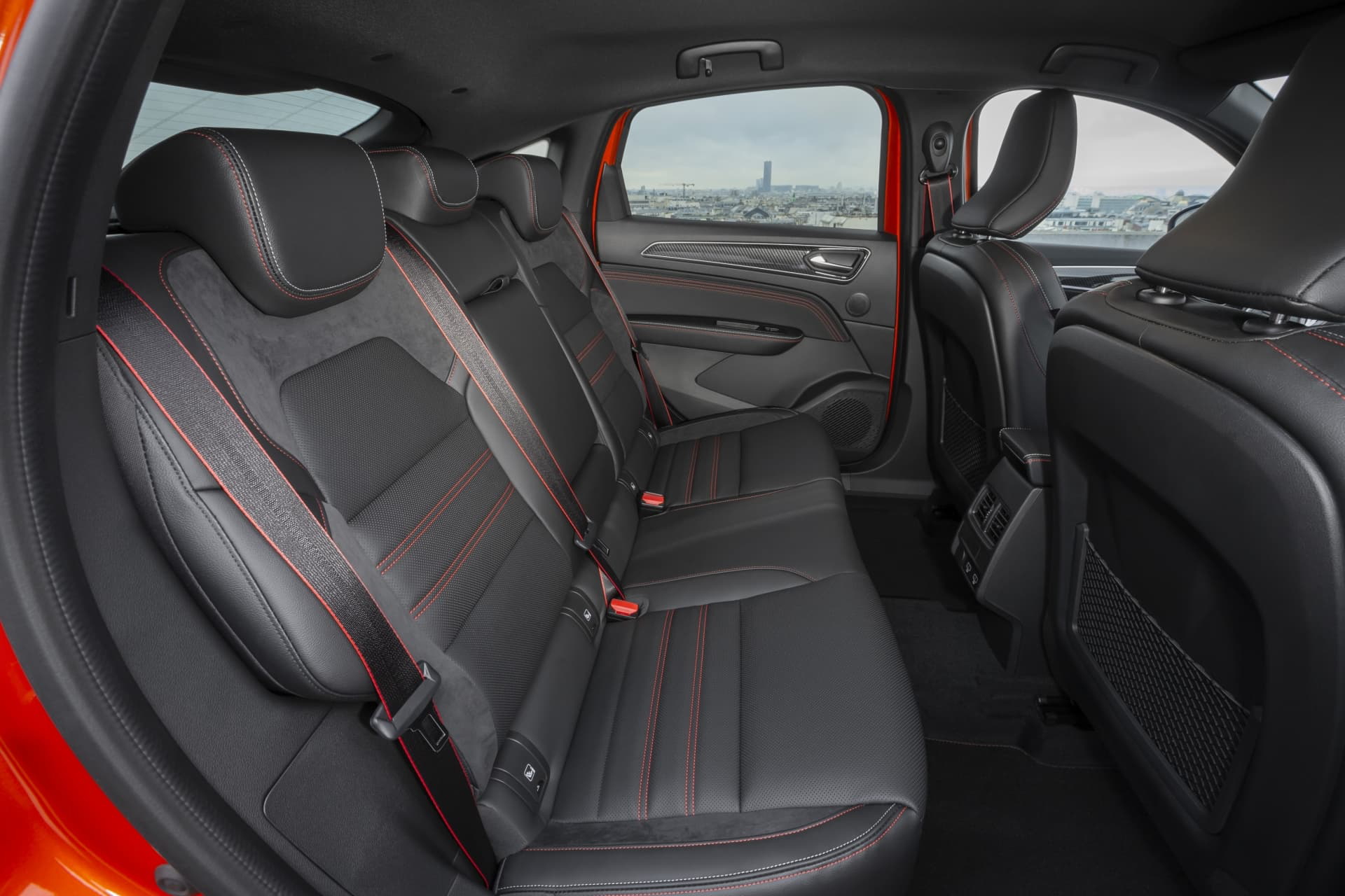 Renault Arkana Hibrido Oferta Octubre 2021 07 Interior Plazas Traseras Asientos