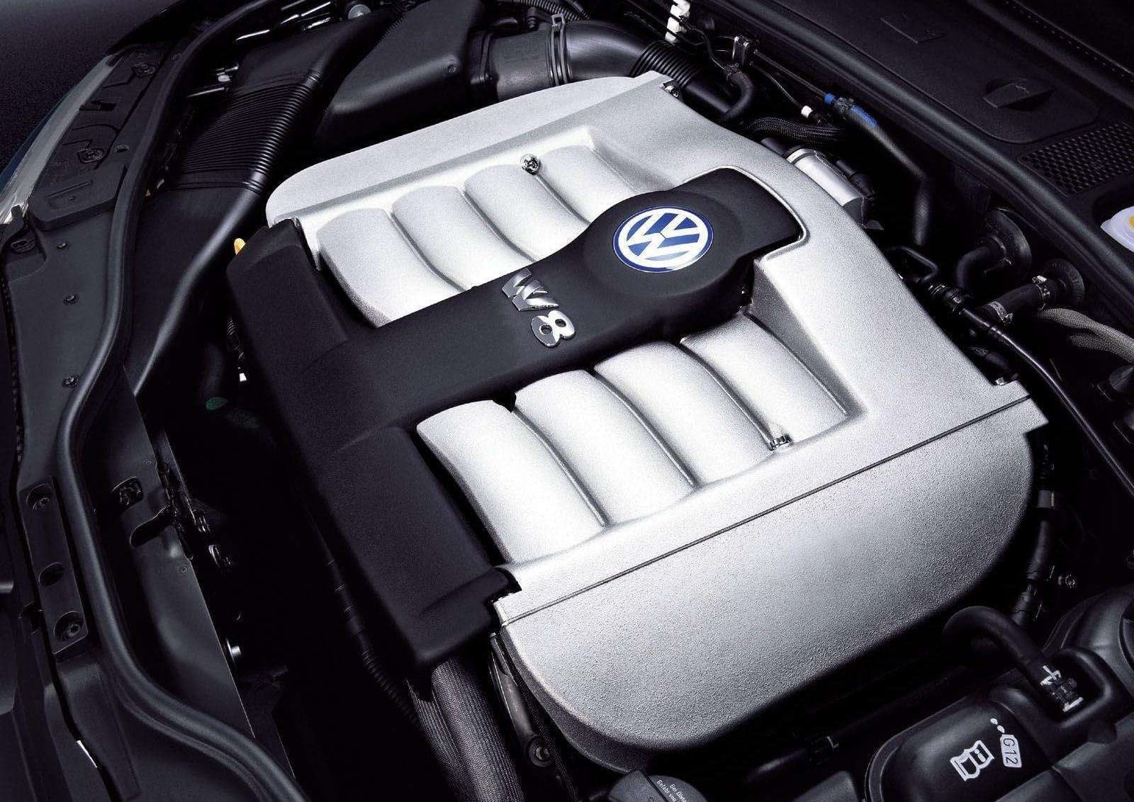 Volkswagen Passat Motor W8 2001 1021 001