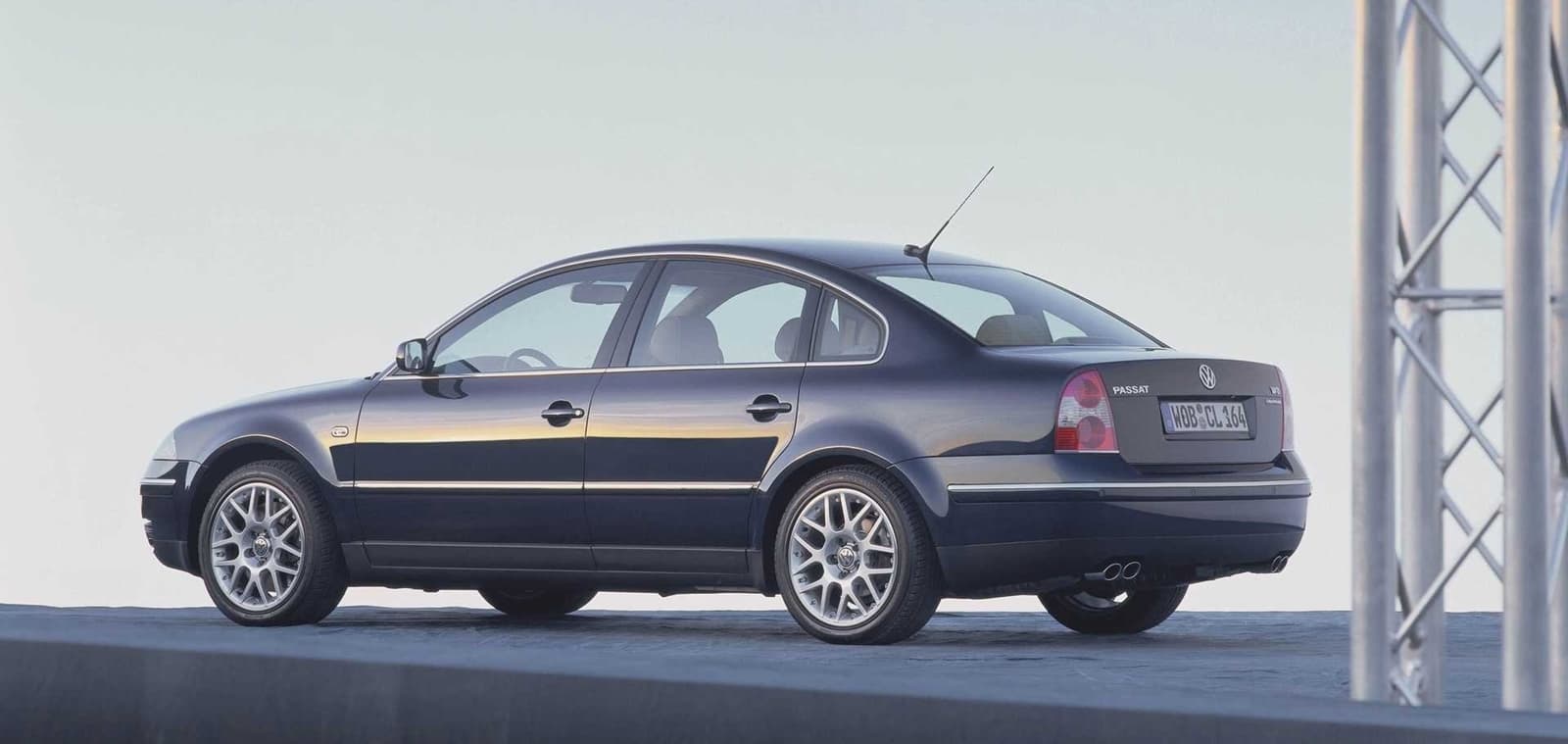 Volkswagen Passat Motor W8 2001 1021 018