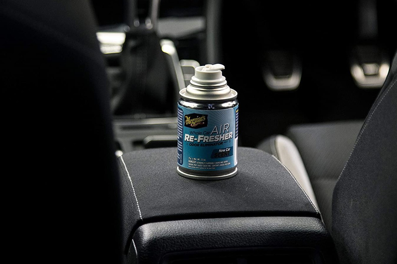 El curioso accesorio para tu coche que te orienta mejor que Google Maps o Waze 7 Motor16 ambientador olor a coche nuevo 619fa1fa68ce8 Motor16