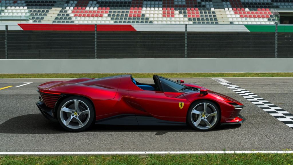 ferari-daytona-sp3-2021-05-619a85e3b00ff-1024x576.jpg