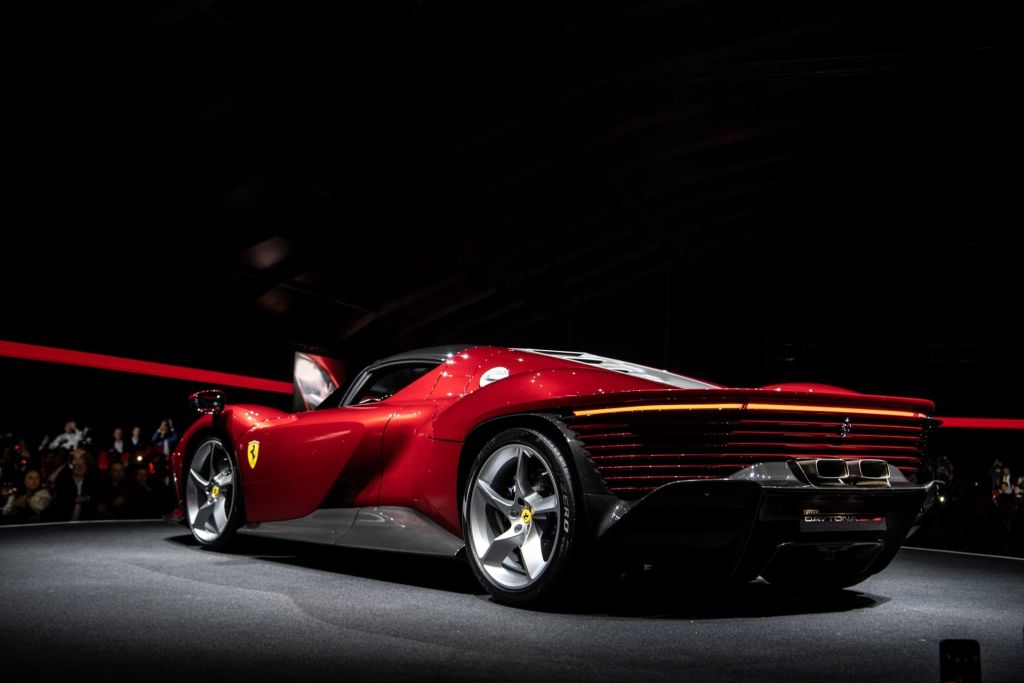 ferari-daytona-sp3-2021-14-619a8a69e9a31-1024x683.jpg