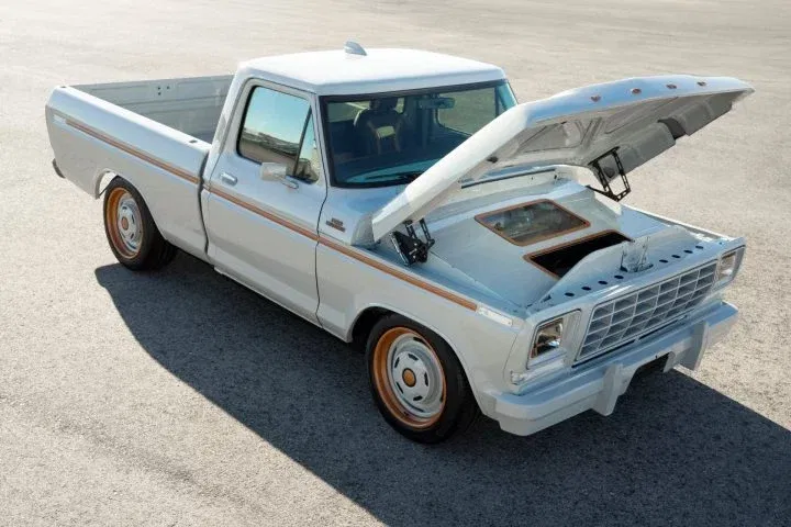 All Electric F 100 Eluminator Concept Truck