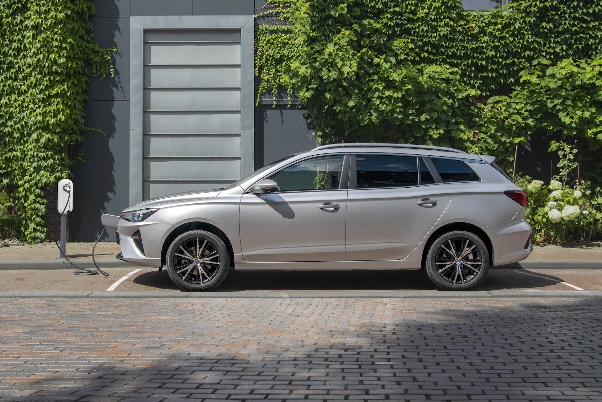 Mg5 Electric 2022 15