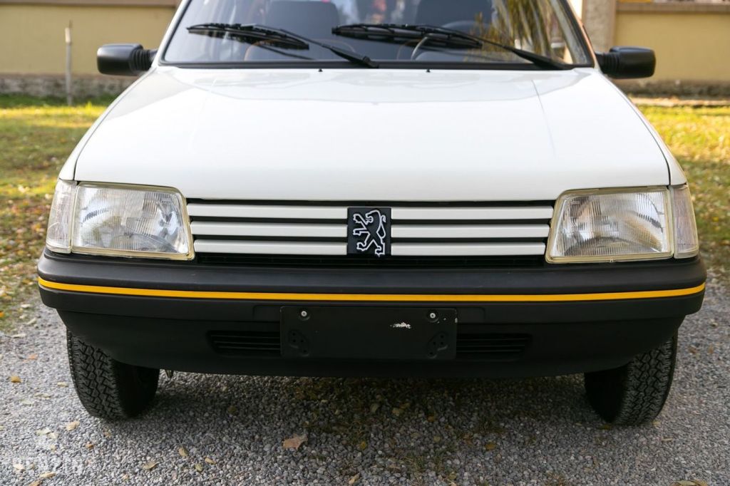 peugeot-205-subasta-stile-3-619fcc94cfc45-1024x682.jpg