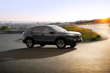 Suzuki S Cross 2022 12