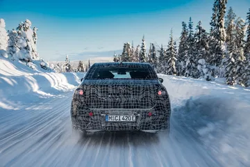 Bmw I7 2022 Camuflado 009