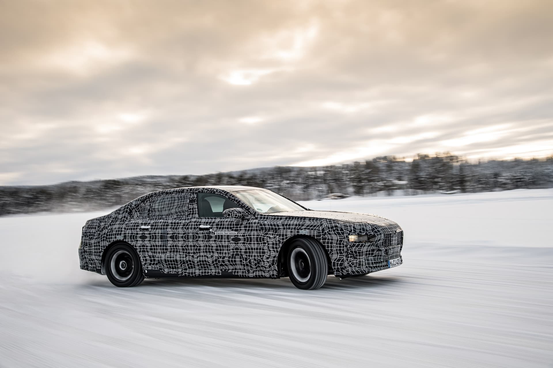 Bmw I7 2022 Camuflado 014
