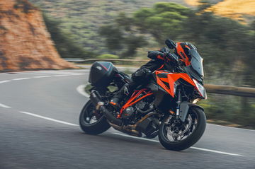 Ktm 1290 Super Duke Gt 2022 5