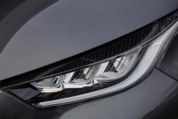 Mazda 2 Hybrid 2022 07 Exterior Faros