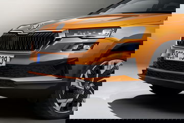 Skoda Karoq 2022 06 Exterior Frontal Naranja Faros