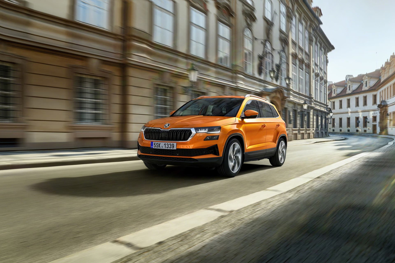 Skoda Karoq 2022 09 Exterior Frontal Naranja