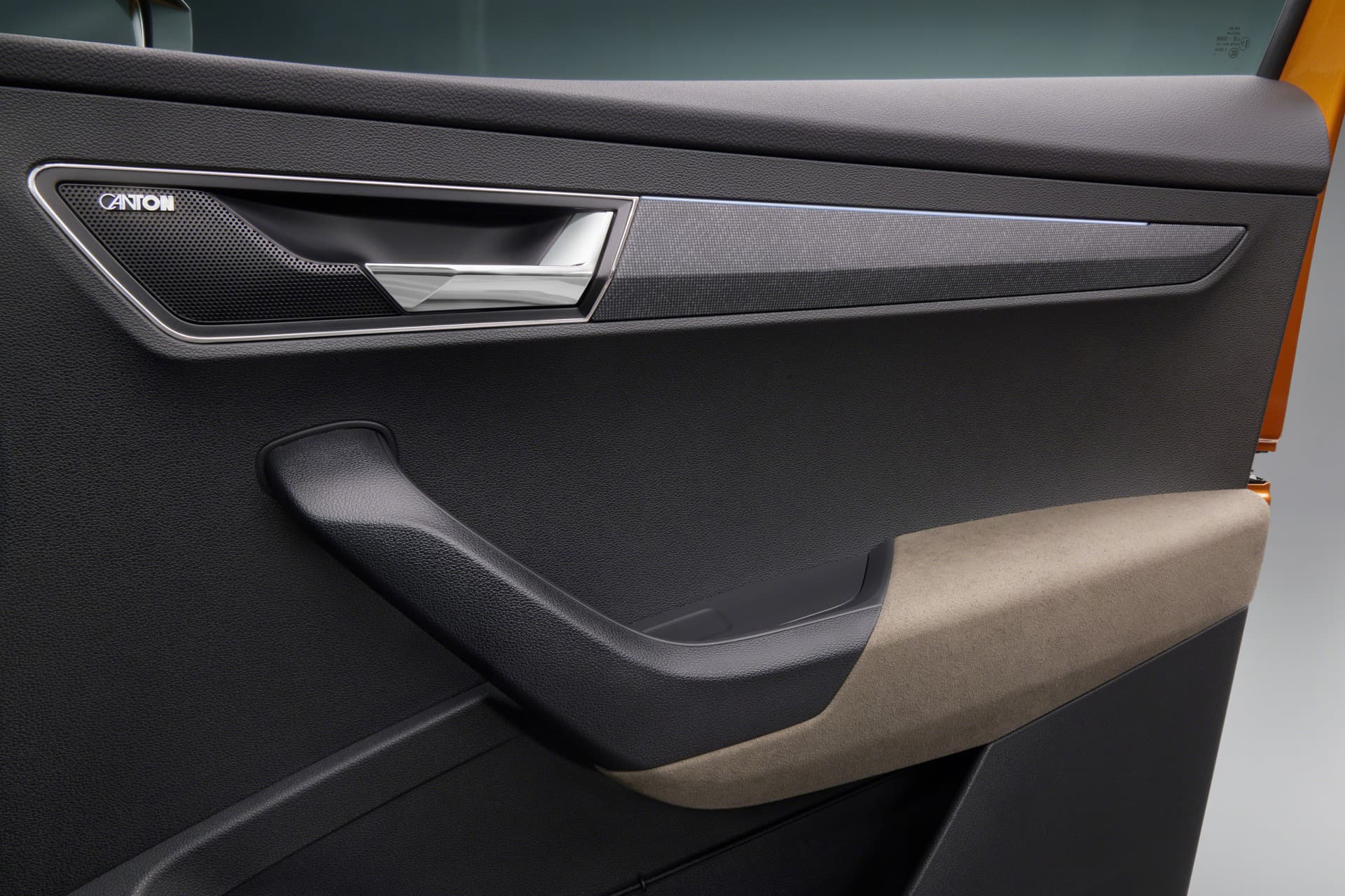 Skoda Karoq 2022 14 Interior Puerta
