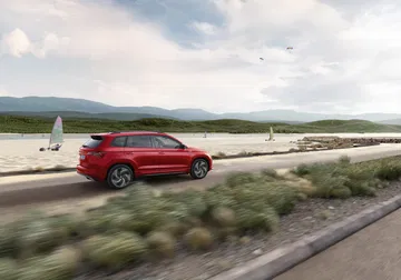 Skoda Karoq 2022 23 Exterior Trasera Sportline Rojo
