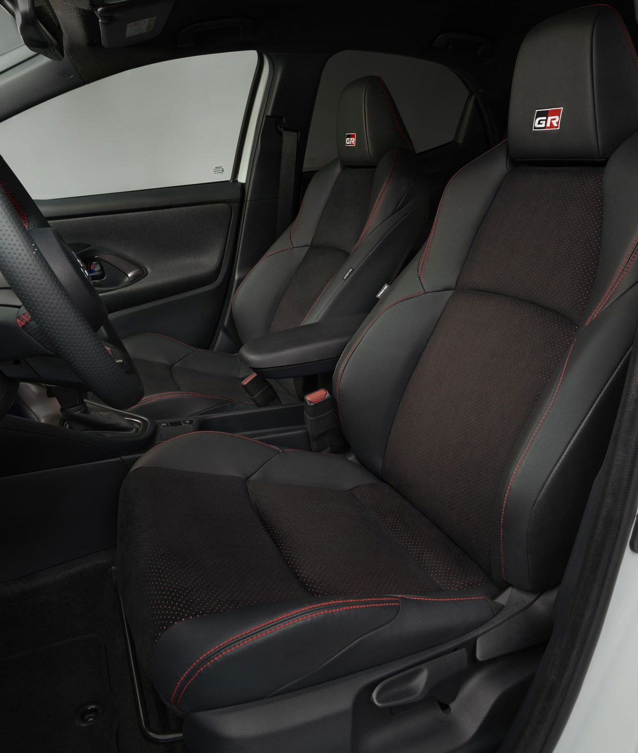 Toyota Yaris Gr Sport 2022 2 Interior