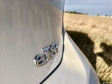 Vw Golf Mk8 Blanco 03