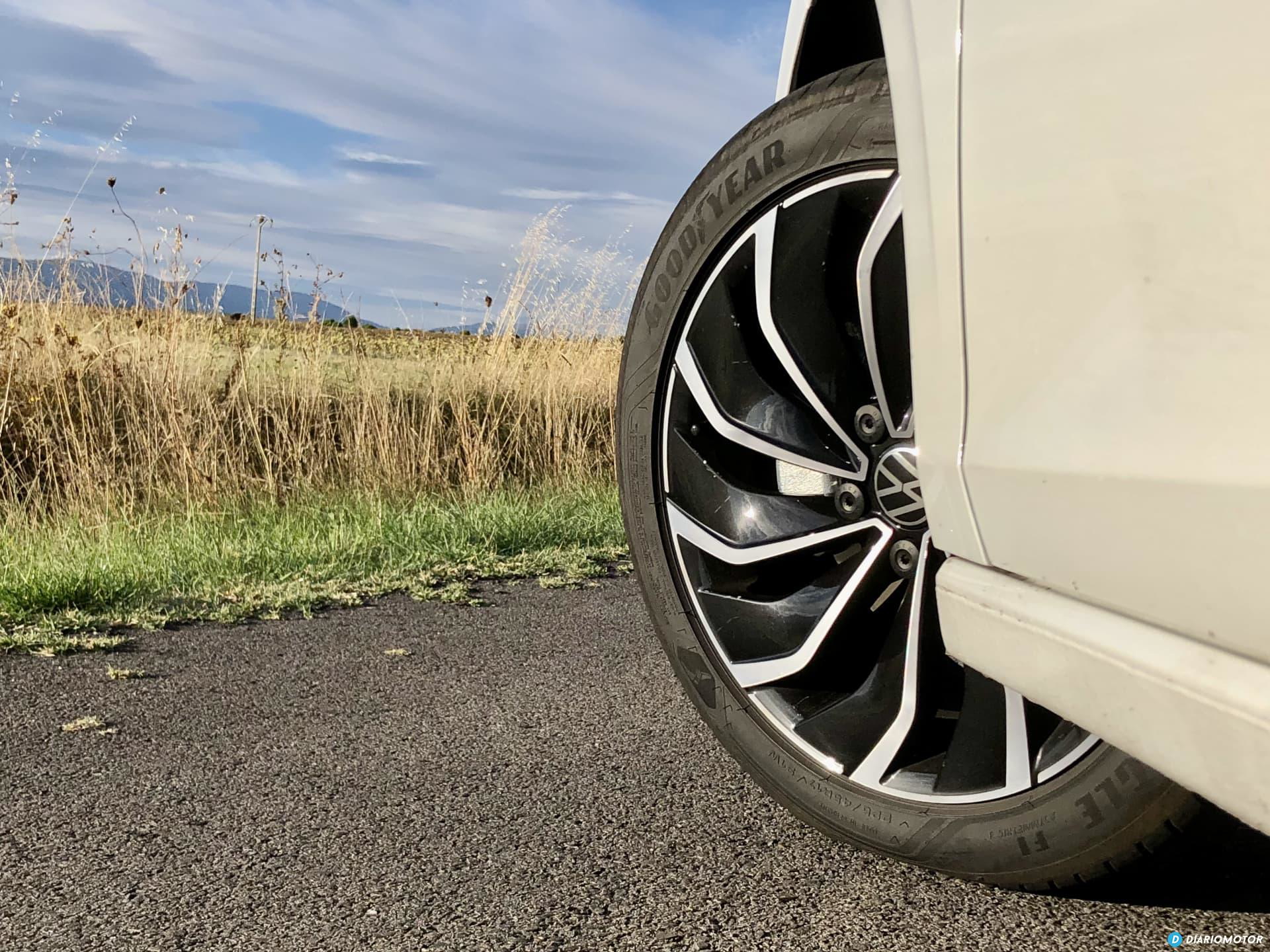 Vw Golf Mk8 Blanco 04