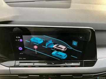 Vw Golf Mk8 Interior 015