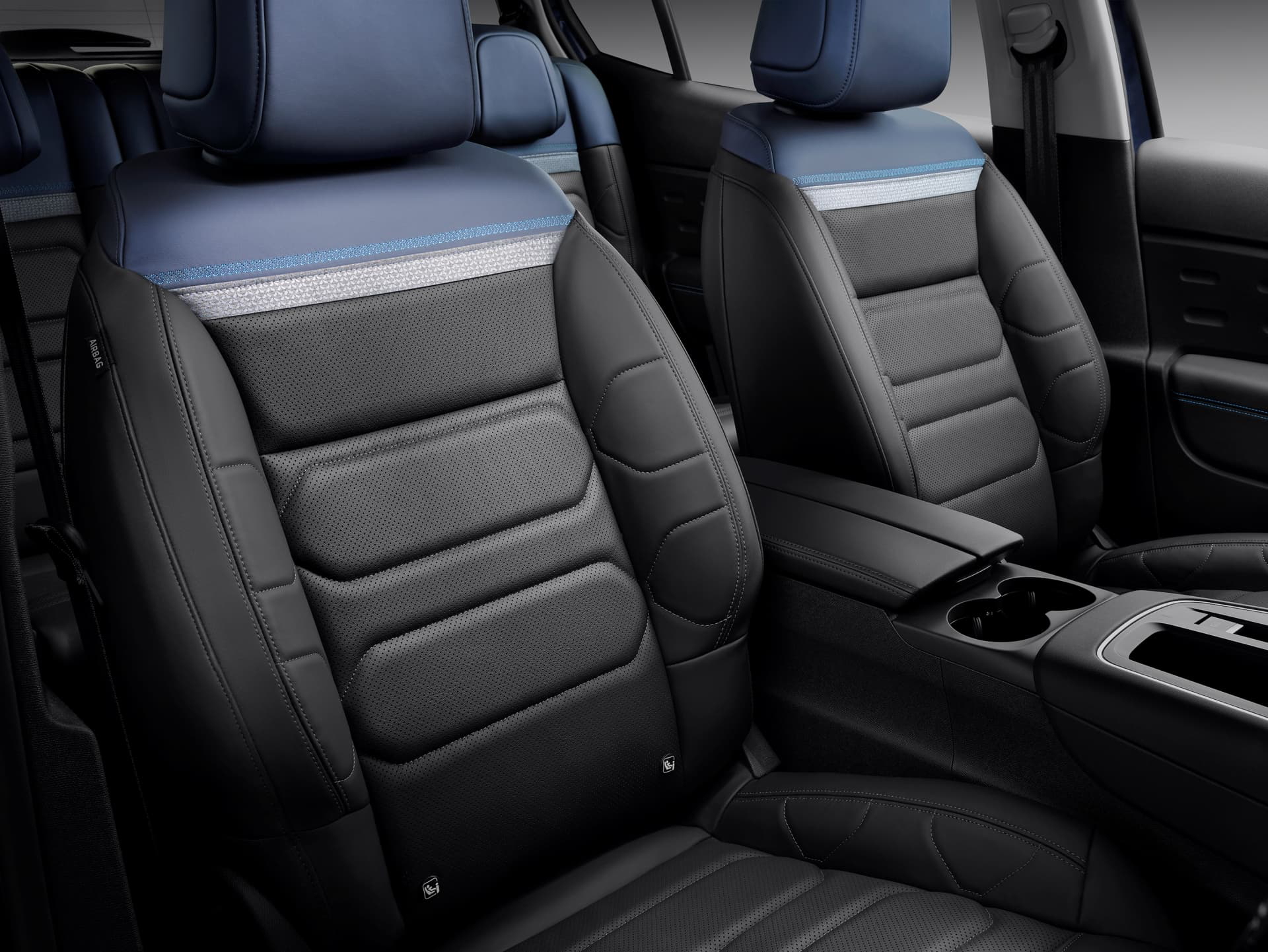 Visión detallada de los asientos de cuero del Citroën C5 Aircross, confort y estilo.