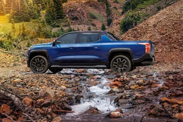 2024 Silverado Ev Rst