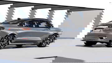 Ford Mondeo 2022 01