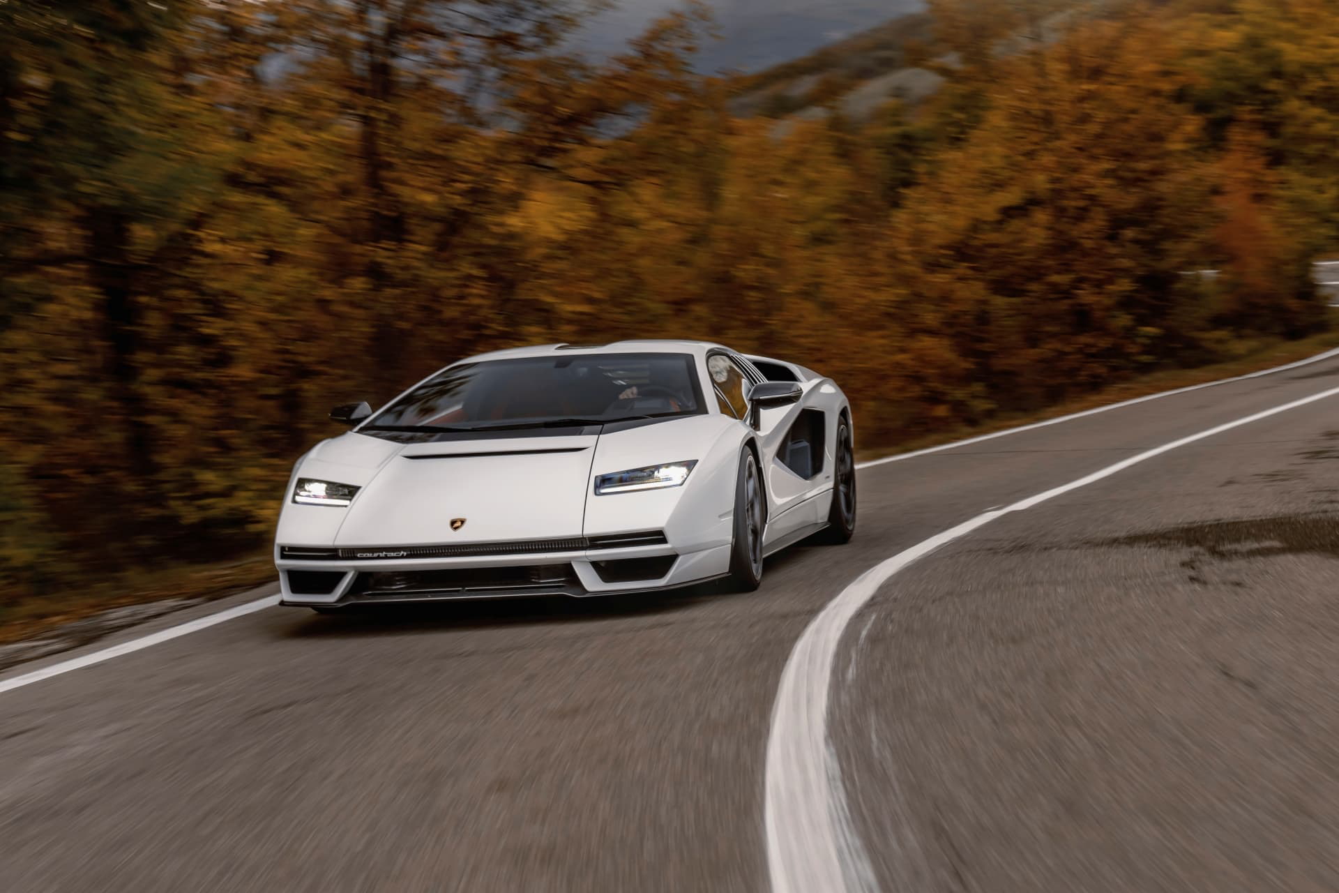 Lamborghini Countach 2022 03