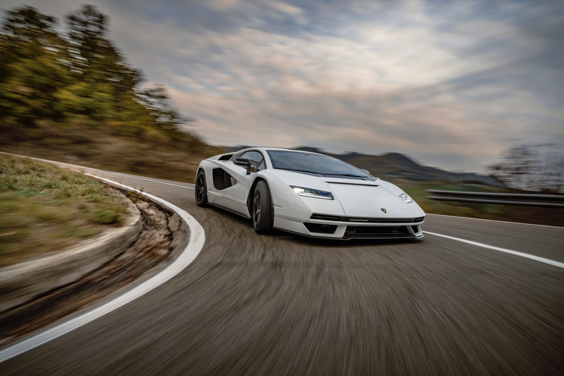 Lamborghini Countach 2022 04