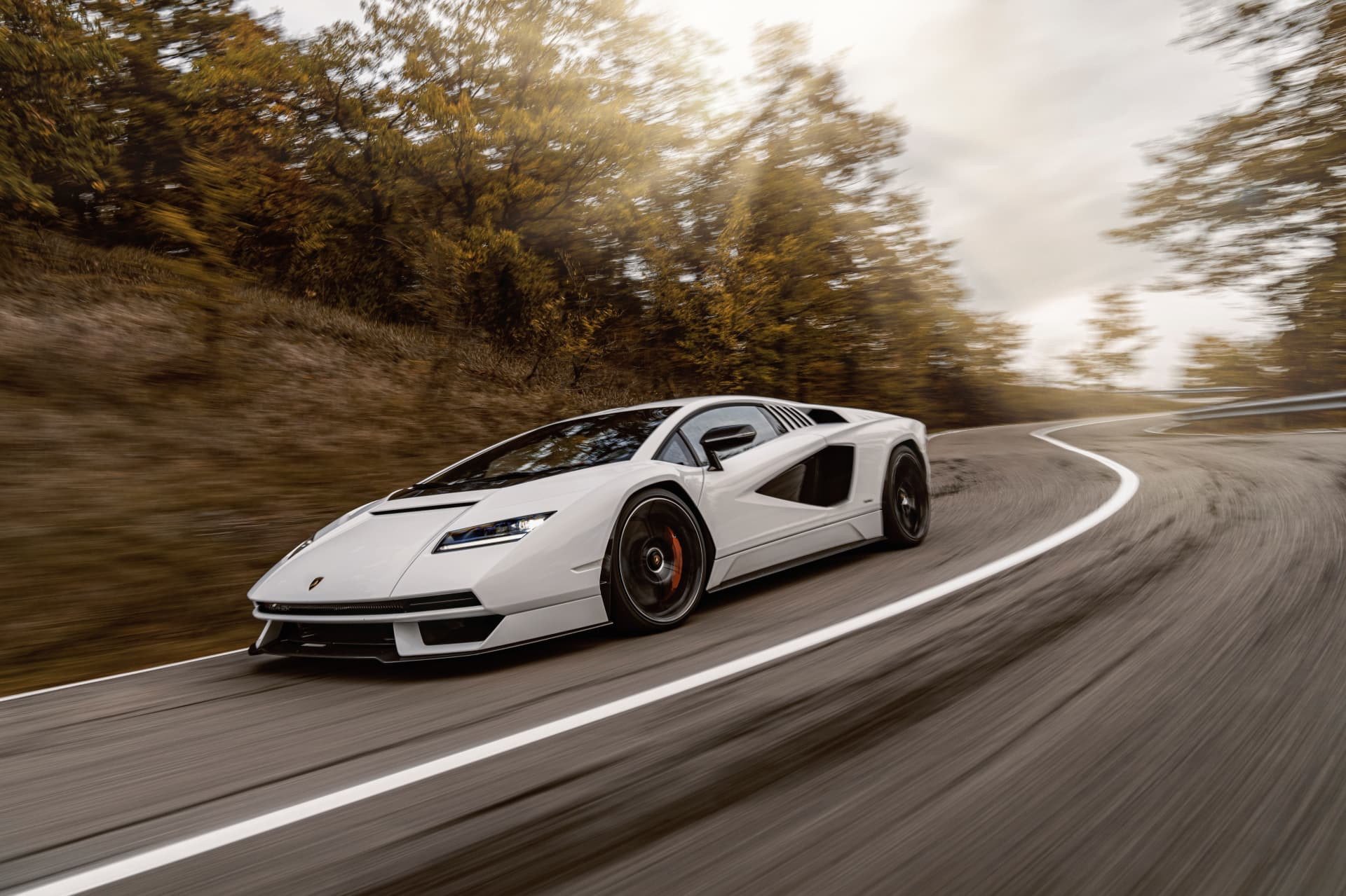 Lamborghini Countach 2022 06