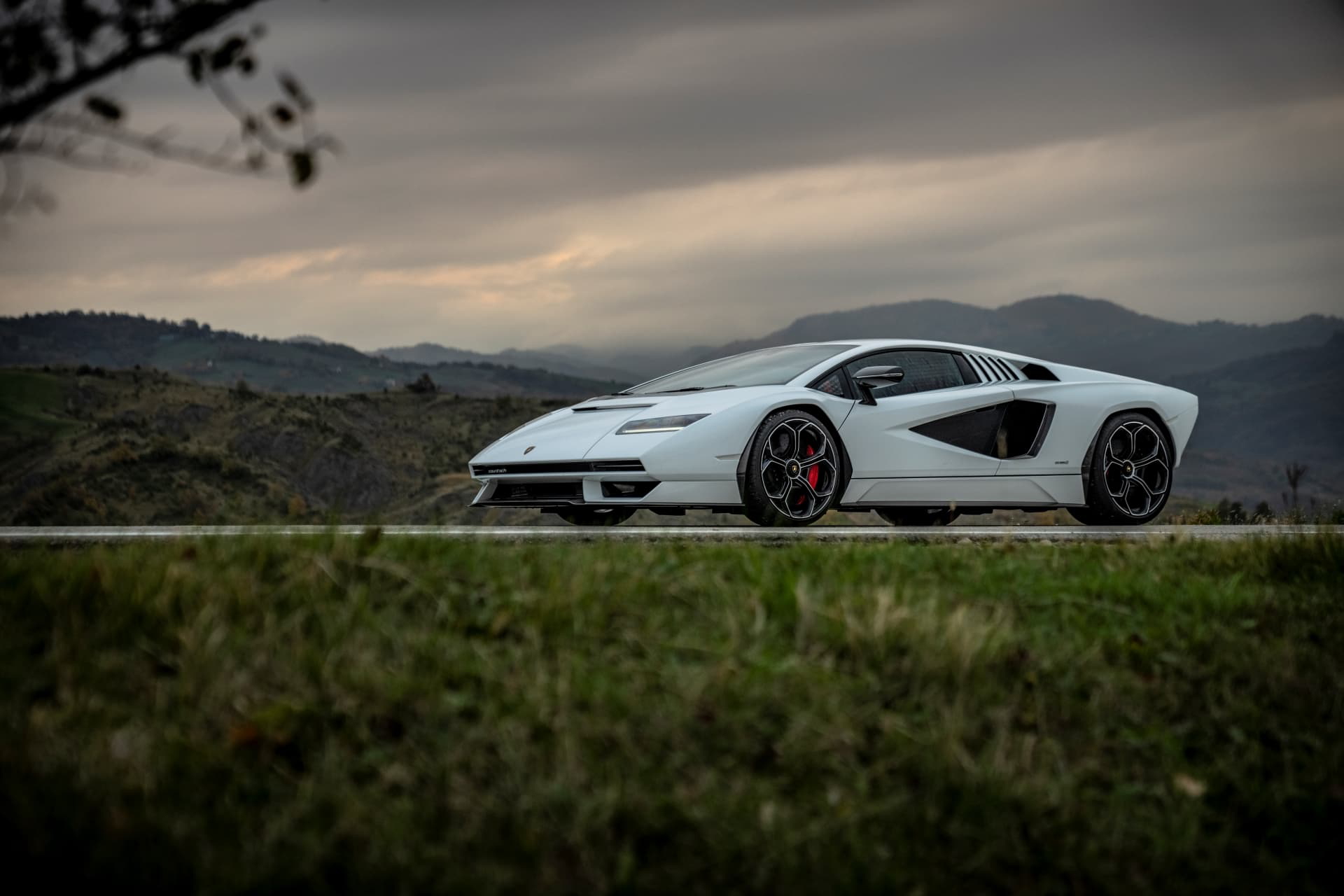 Lamborghini Countach 2022 24