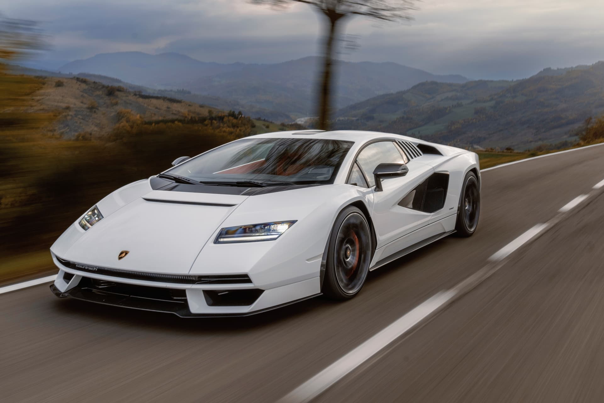 Lamborghini Countach 2022 32