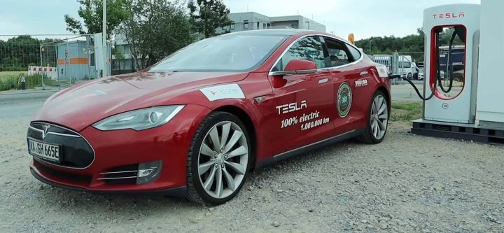 Record Tesla Model S